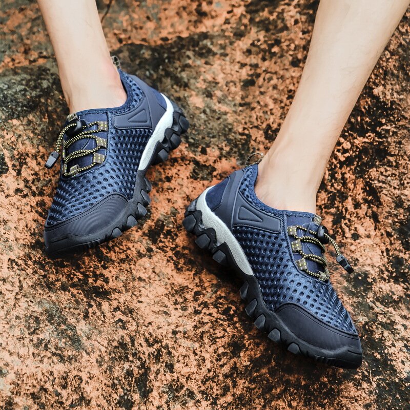 Men Air-Conditioned Breathable Shoes Deodorant Sneakers