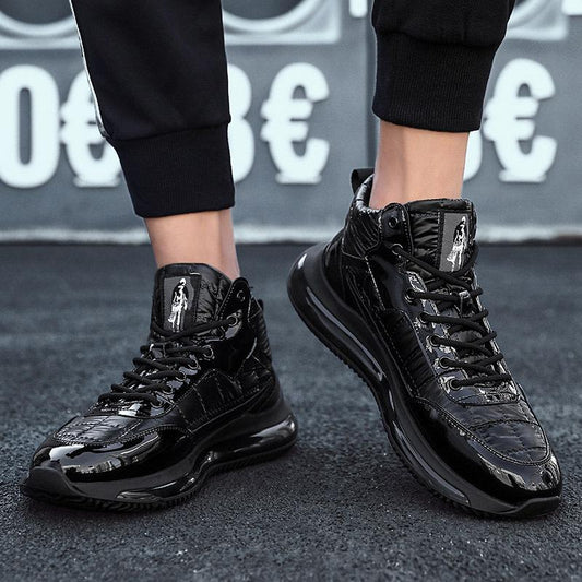 SOFT SOLE AND SURFACE LIGHTWEIGHT SNEAKERS